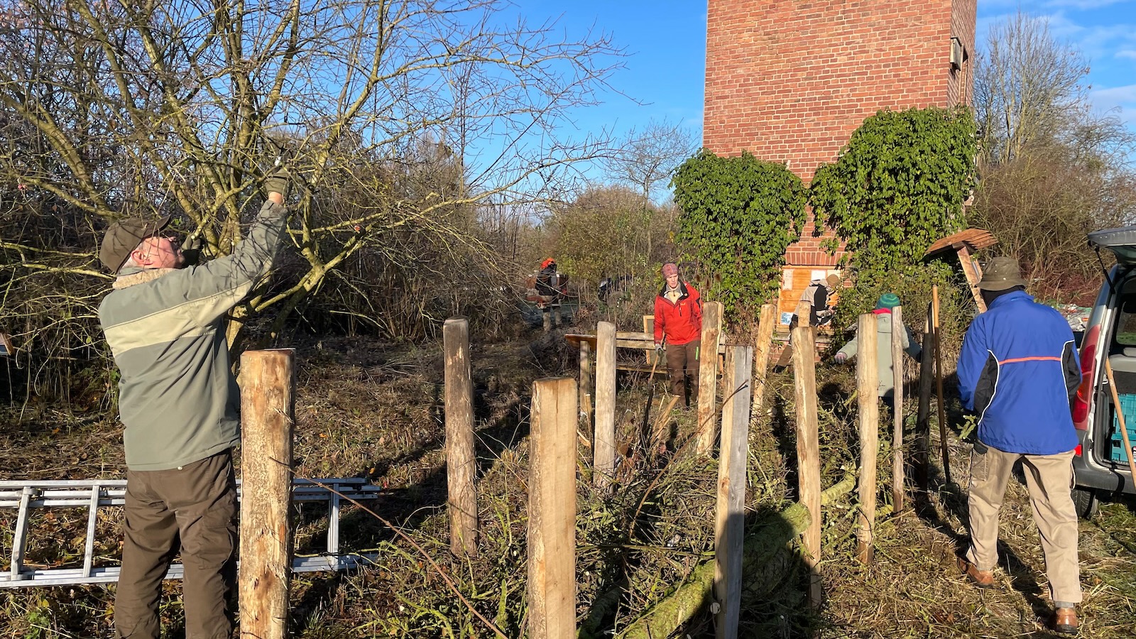 Erfolgreiche Mitmachaktion am Naturschutzlehrpfad in Brakel