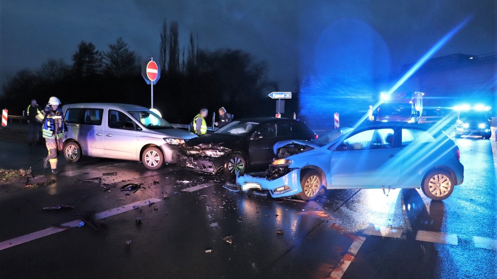 Frontalzusammenstoß an der Autobahnauffahrt