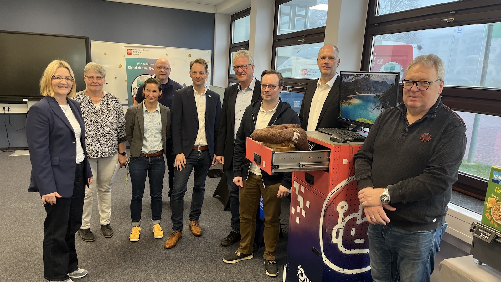 Aktionstage: Einzelhandel als attraktives und vielseitiges Berufsfeld in Höxter und Warburg sichtbar gemacht 